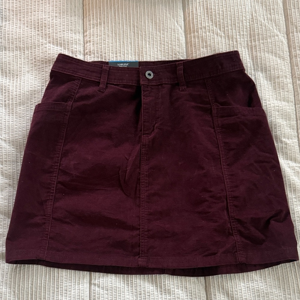 Kuhl Mini Skirt in Burgundy Corduroy